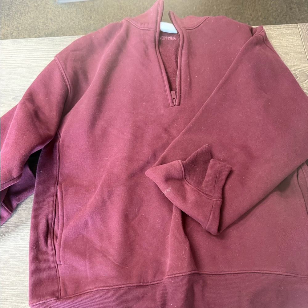 Aritzia Women’s Quarter-Zip Sweatshirt and matching sweatpants set  - Burgundy